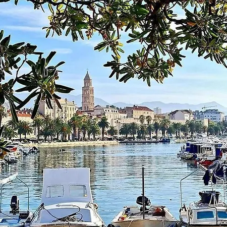 Apartman Ana * Split